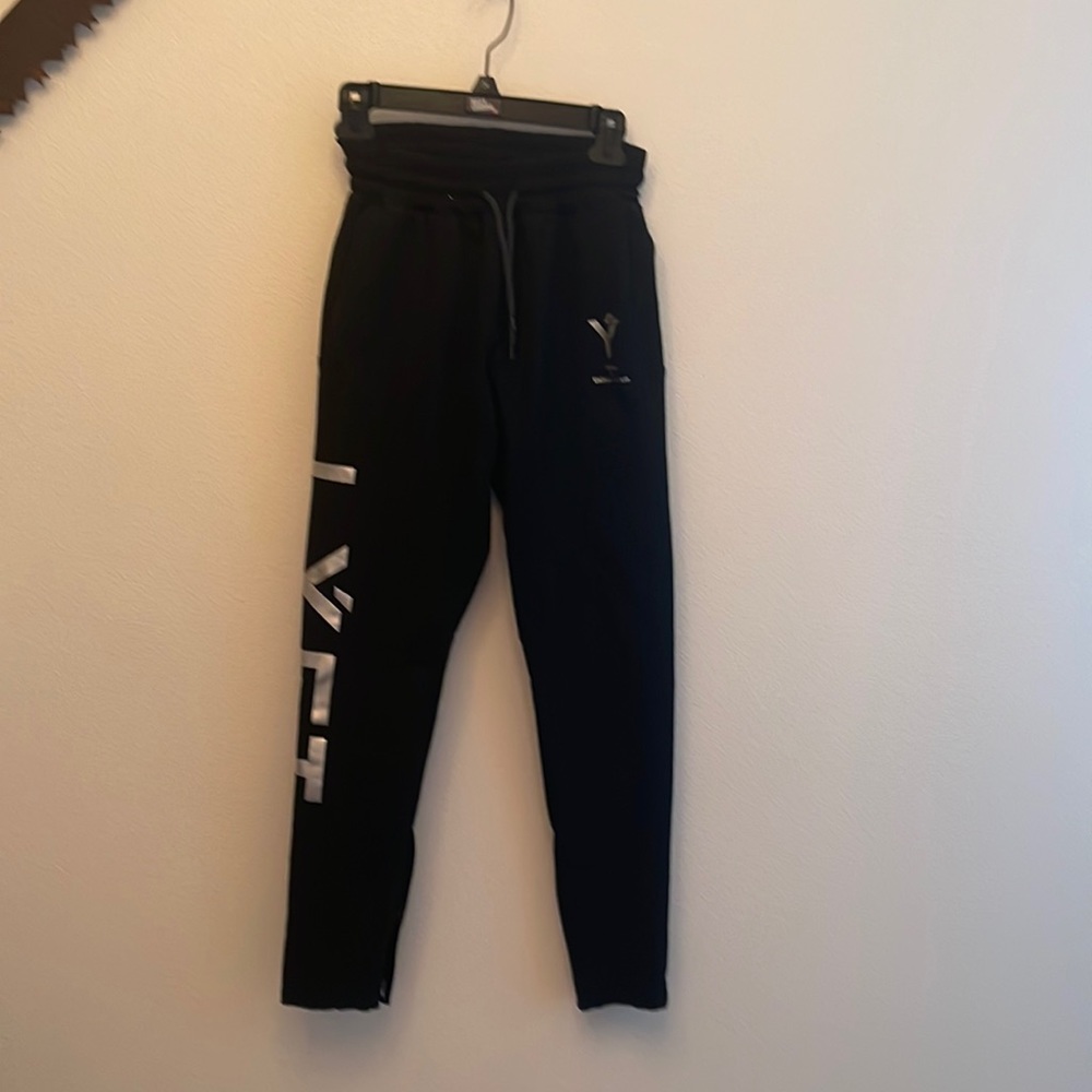 Lyft sweatpants